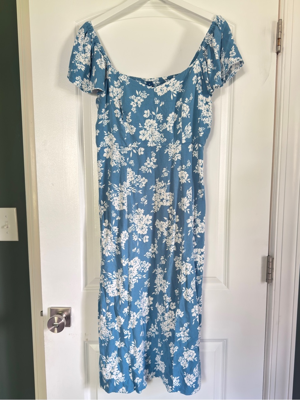 Old Navy Blue & White Floral Midi Dress Size Medium Slit Cottagecore
